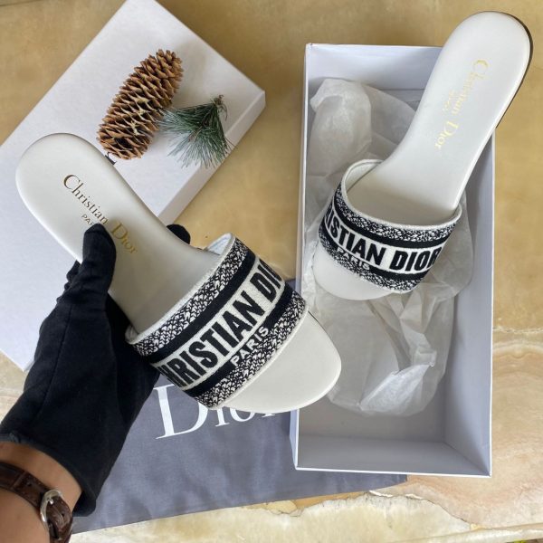 christian dior terlik dway beyaz siyah nakisli