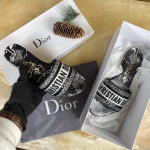 christian dior terlik dway siyah beyaz siyah nakisli