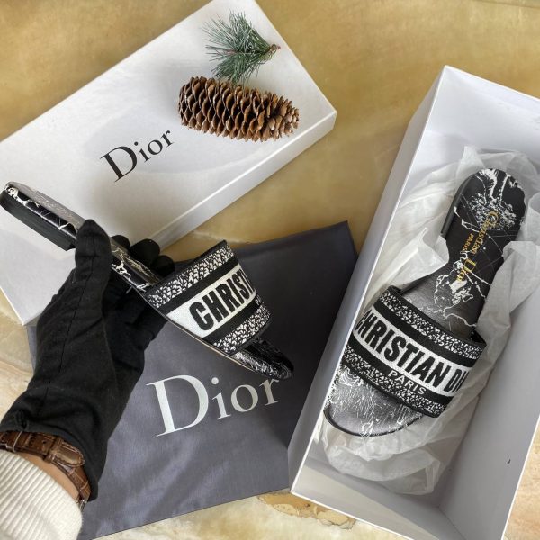 christian dior terlik dway siyah beyaz siyah nakisli