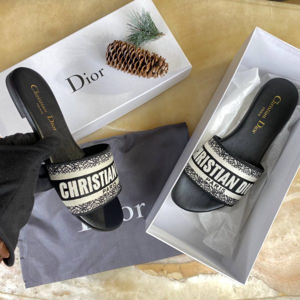 christian dior terlik dway siyah siyah beyaz nakisli
