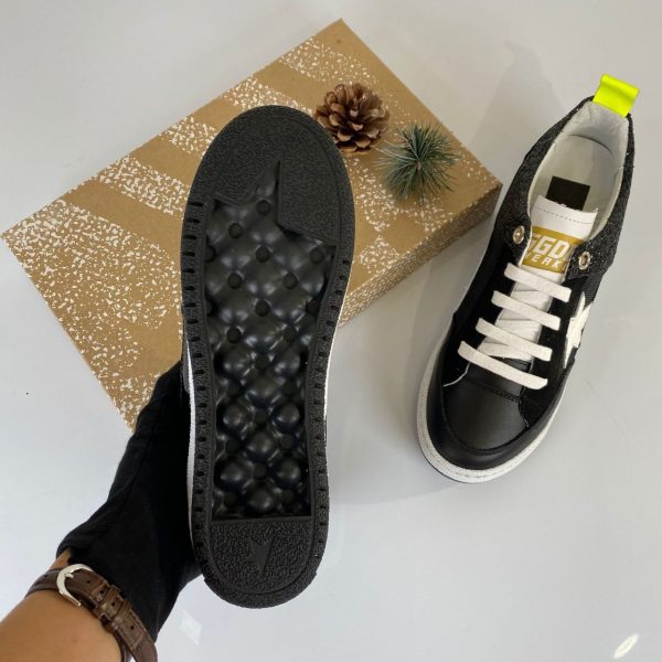 golden goose ayakkabi sneaker siyah beyaz simli