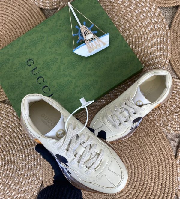gucci ayakkabi mickey mouse sneaker rhyton seffaf taban