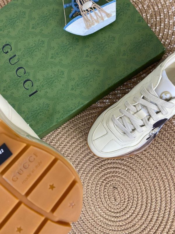 gucci ayakkabi mickey mouse sneaker rhyton seffaf taban