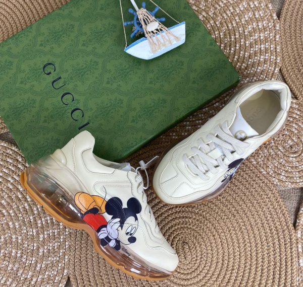 gucci ayakkabi mickey mouse sneaker rhyton seffaf taban