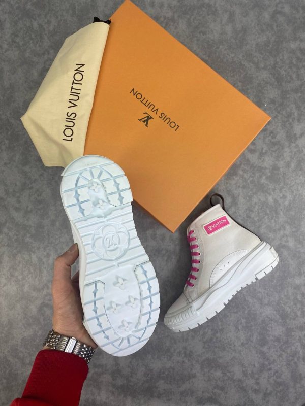 louis vuitton ayakkabi squad sneaker yarim bot beyaz pembe