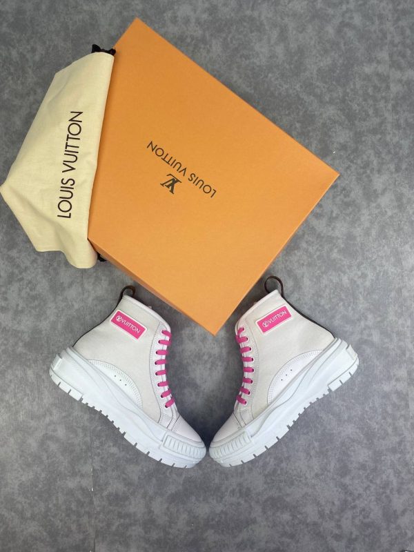 louis vuitton ayakkabi squad sneaker yarim bot beyaz pembe