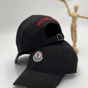 moncler sapka beyaz klasik renkli logo yeni sezon