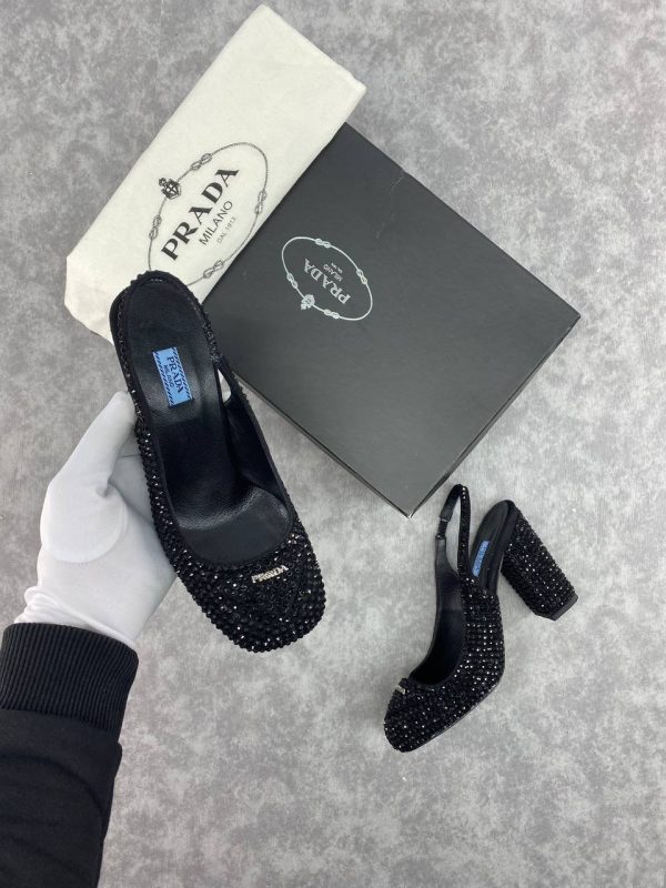 prada ayakkabi siyah tasli siyah slingback pumps