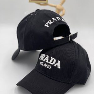 prada sapka siyah beyaz yazili