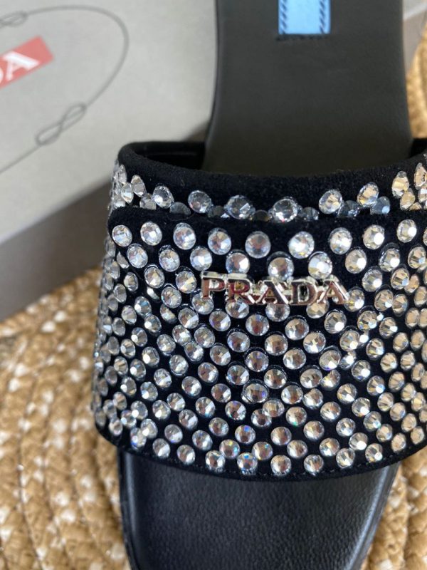 prada terlik brushed tasli yeni sezon