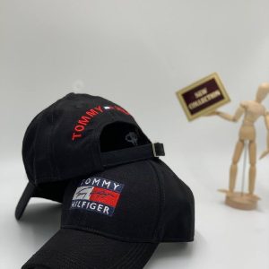 tommy hilfiger sapka yuksek kalite siyah logolu