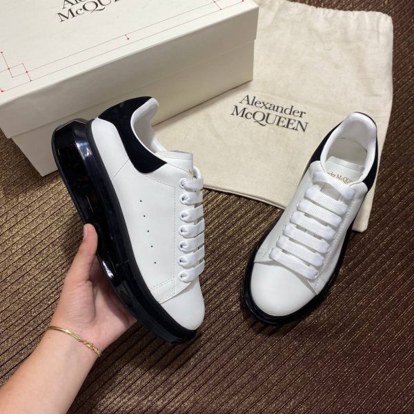 alexander mcqueen ayakkabi sneakers beyaz siyah seffaf taban