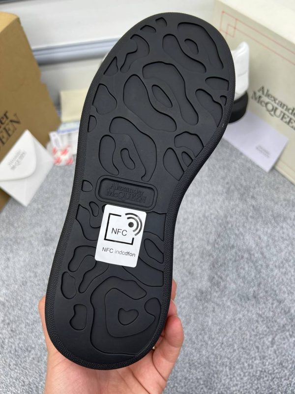 alexander mcqueen ayakkabi sneakers erkek beyaz siyah taban