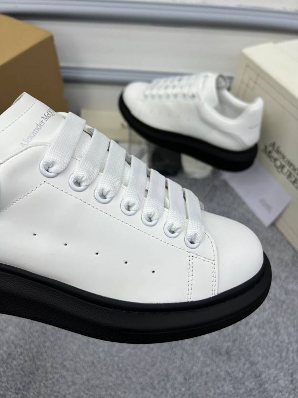 alexander mcqueen ayakkabi sneakers erkek beyaz siyah taban