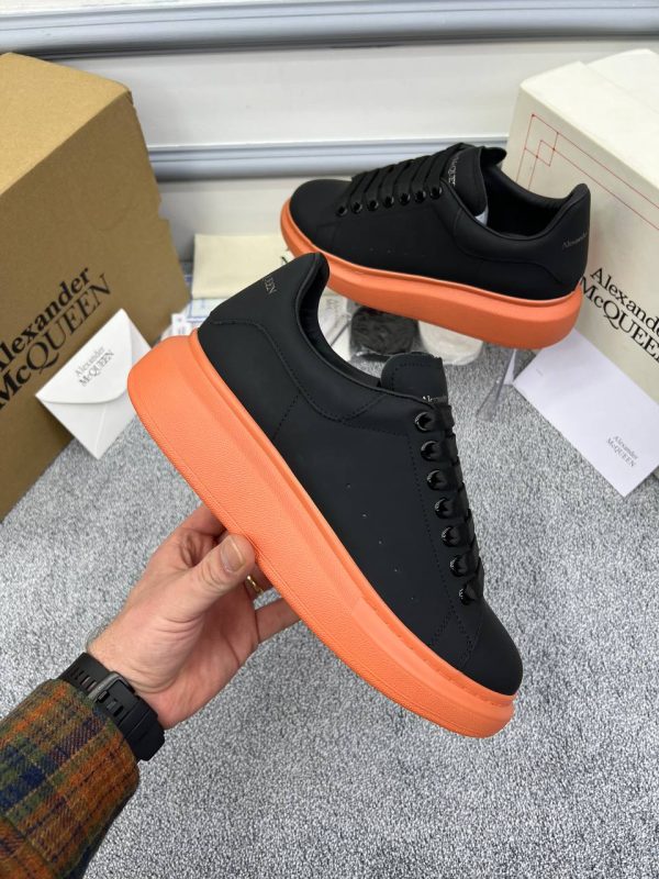 alexander mcqueen ayakkabi sneakers erkek siyah turuncu taban