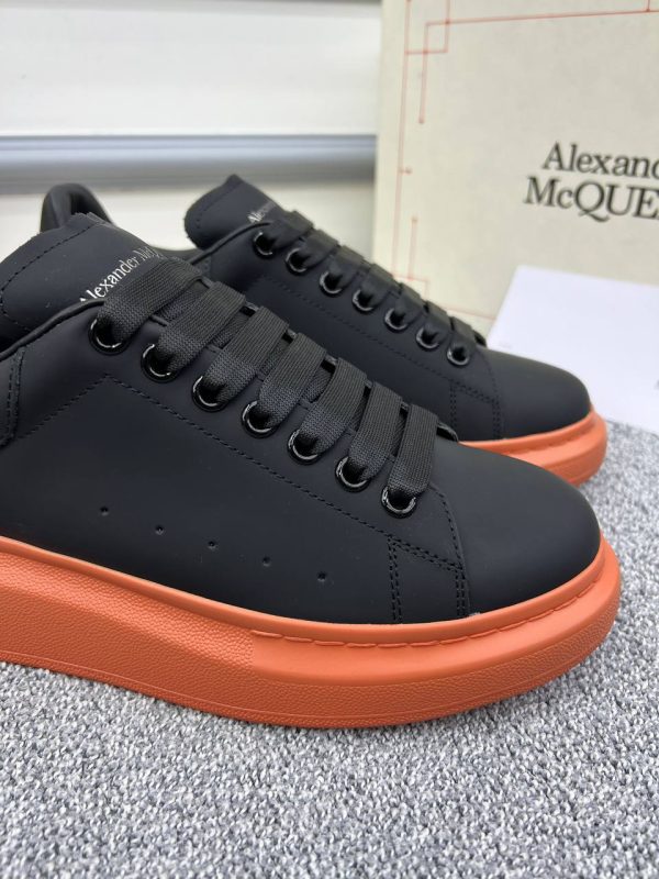 alexander mcqueen ayakkabi sneakers erkek siyah turuncu taban