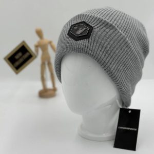 armani bere gri