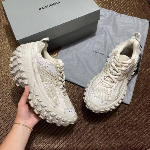 balenciaga ayakkabi defenders trainers beyaz