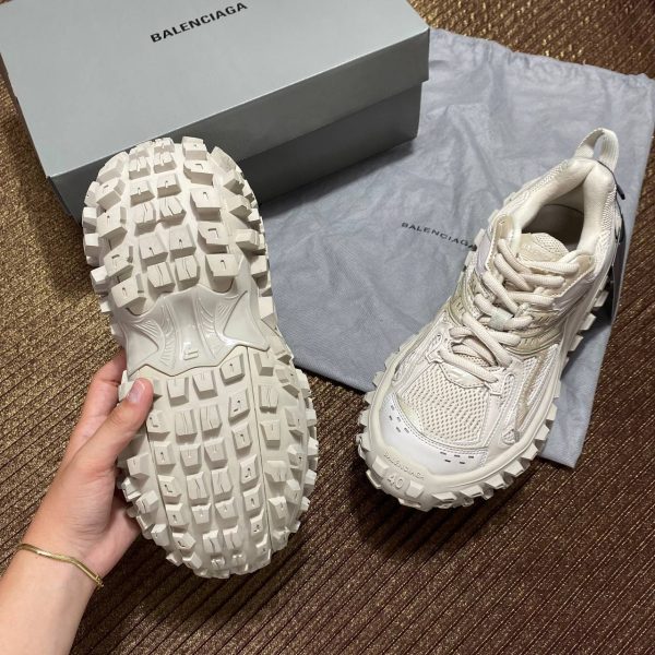 balenciaga ayakkabi defenders trainers beyaz