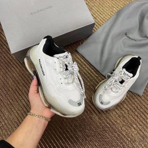 balenciaga ayakkabi triple beyaz siyah seffaf taban
