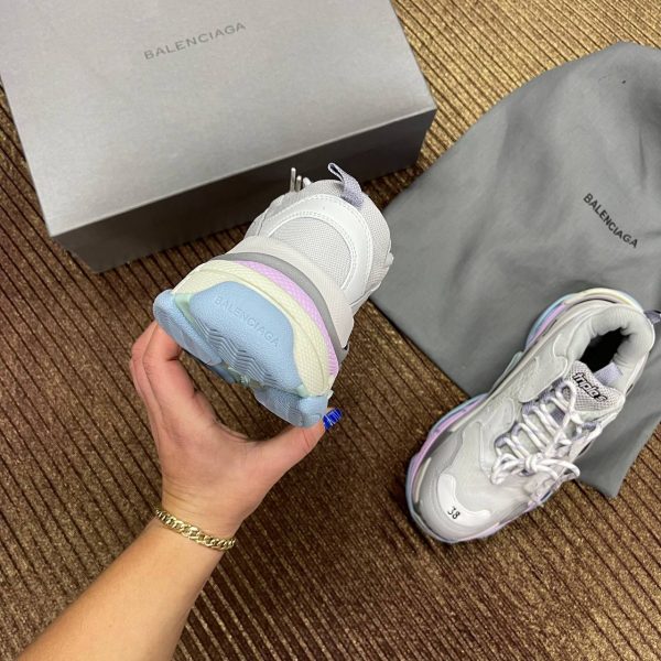 balenciaga ayakkabi triple s beyaz gri lila mavi