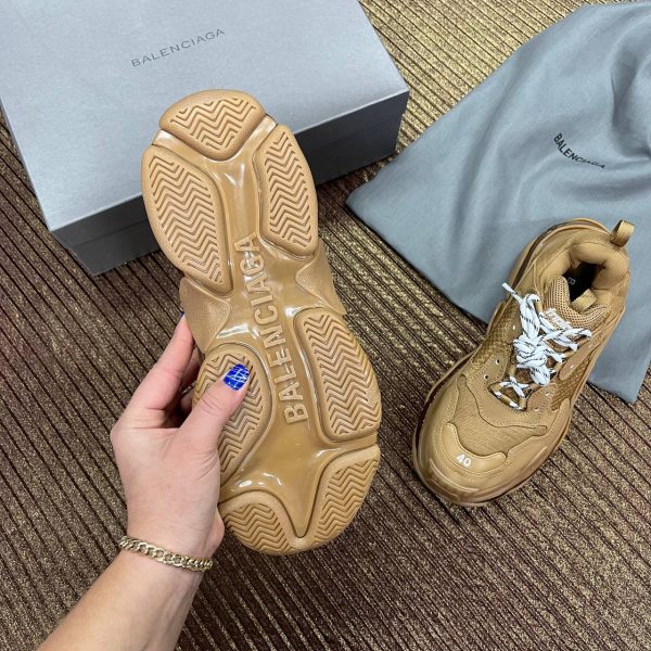 balenciaga ayakkabi triple s camel kahve seffaf taban