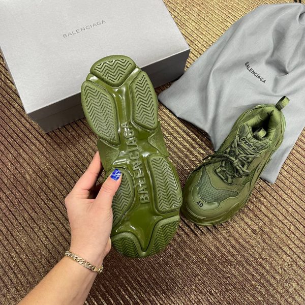 balenciaga ayakkabi triple s haki seffaf taban