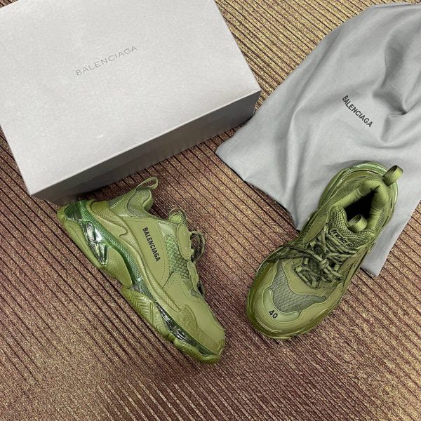 balenciaga ayakkabi triple s haki seffaf taban