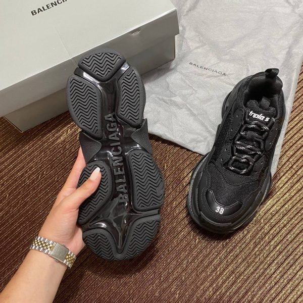balenciaga ayakkabi triple s kadin sneakers siyah silver seffaf taban