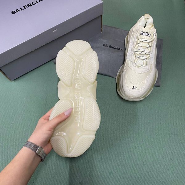 balenciaga ayakkabi triple s kadinsneakers beyaz krem seffaf taban