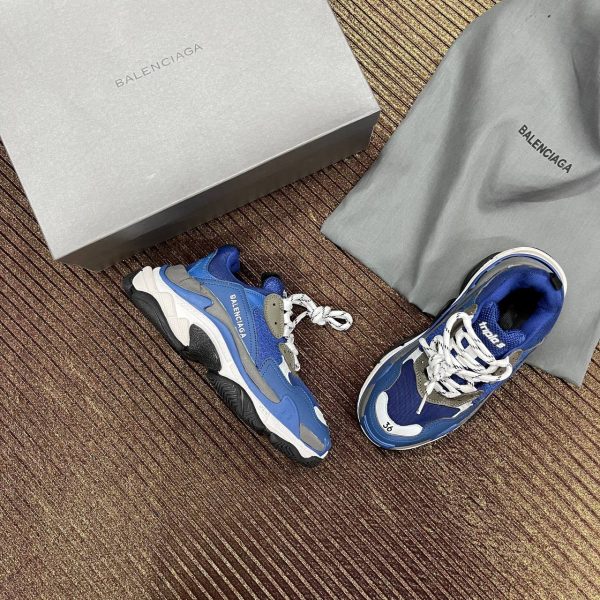 balenciaga ayakkabi triple s lacivert beyaz