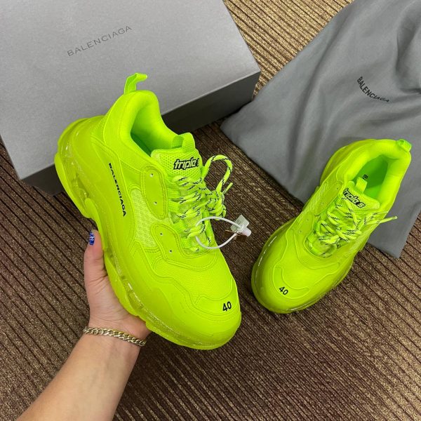 balenciaga ayakkabi triple s neon yesil seffaf taban