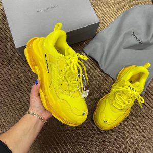 balenciaga ayakkabi triple s sari seffaf taban