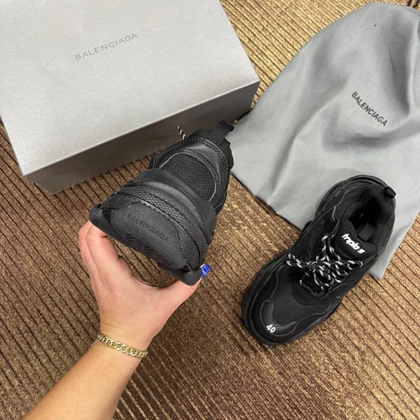balenciaga ayakkabi triple s siyah