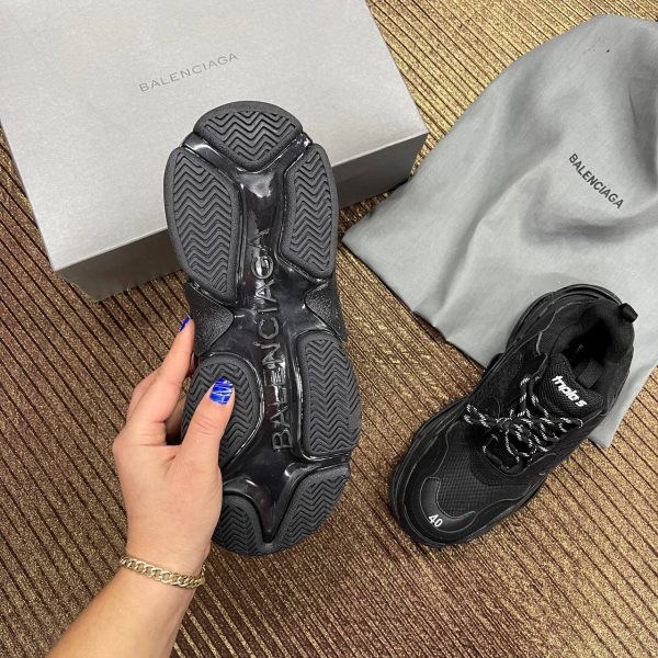 balenciaga ayakkabi triple s siyah