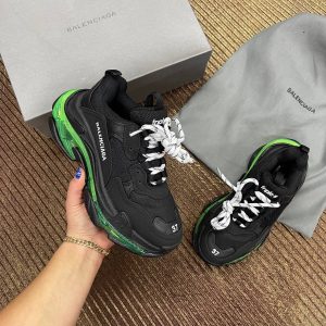 balenciaga ayakkabi triple s siyah yesil seffaf taban