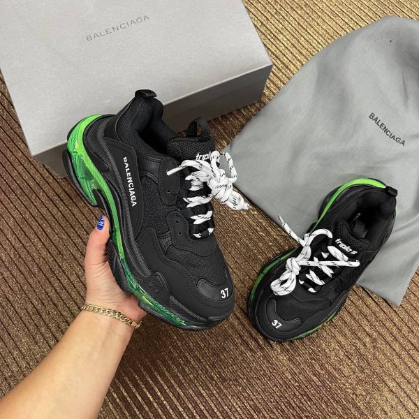 balenciaga ayakkabi triple s siyah yesil seffaf taban