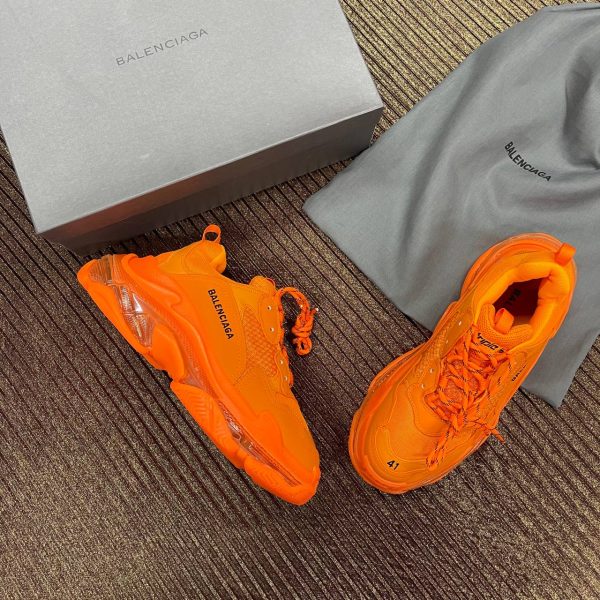 balenciaga ayakkabi triple s turuncu seffaf taban