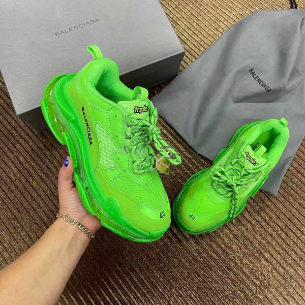 balenciaga ayakkabi triple s yesil seffaf taban