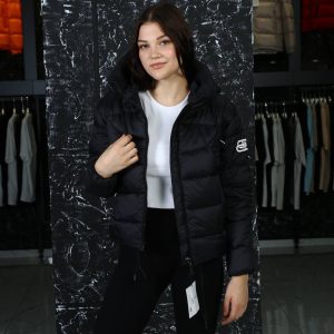 balenciaga mont siyah arkasi yazili kapusonlu