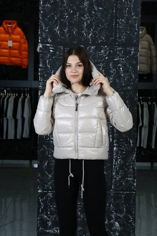 balenciaga mont vizon arkasi yazili kapusonlu