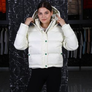 bottega veneta mont beyaz classic arkasi yazili kapusonlu