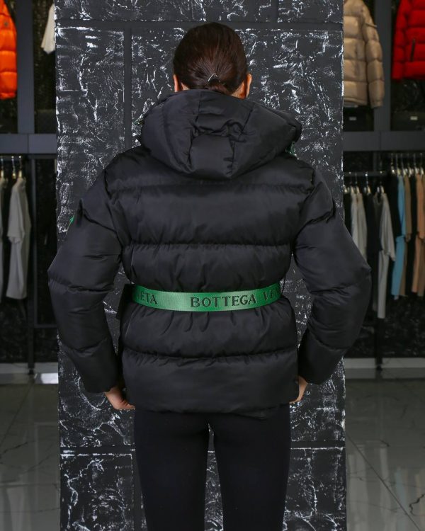 bottega veneta mont siyah kemerli canta detayli kapusonlu