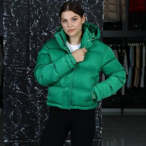 bottega veneta mont yesil classic arkasi yazili kapusonlu