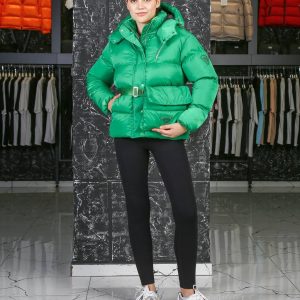 bottega veneta mont yesil kemerli canta detayli kapusonlu