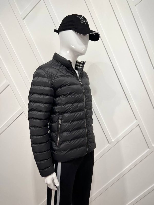 burberry mont erkek classic siyah yakasi logo detayli