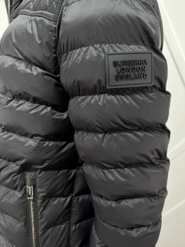 burberry mont erkek classic siyah yakasi logo detayli