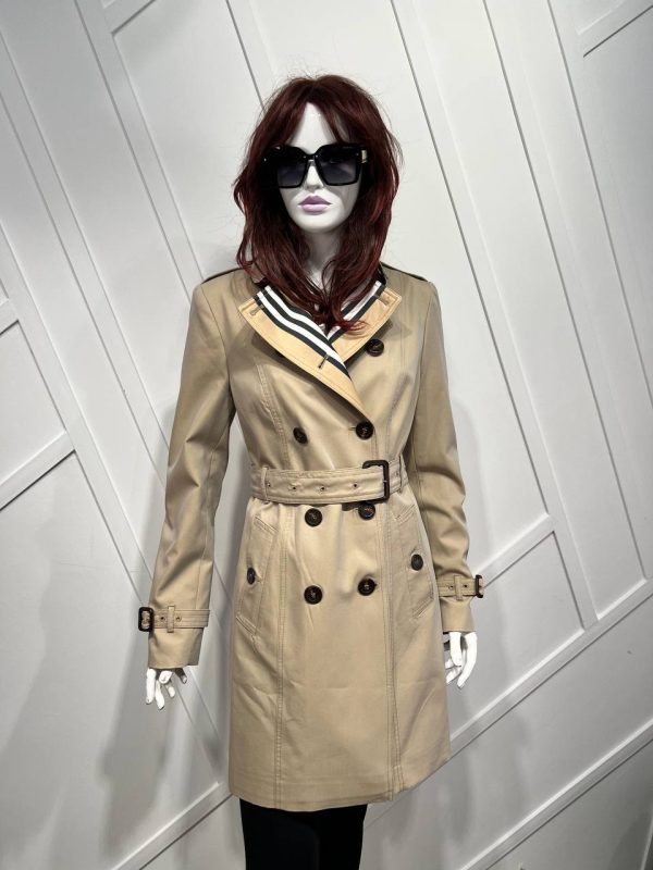 burberry mont trenckot classic yakasi logo detayli