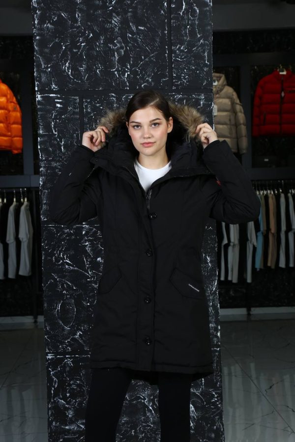 canada goose mont siyah kapusonlu tilki tuyu