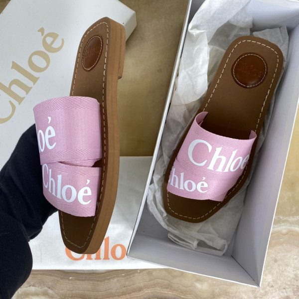 chloe terlik beyaz pembe yazili woody logo